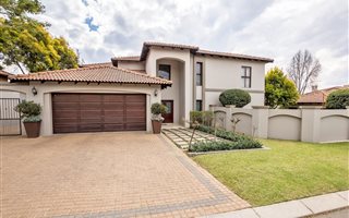 4 Bedroom House in Dainfern Ridge