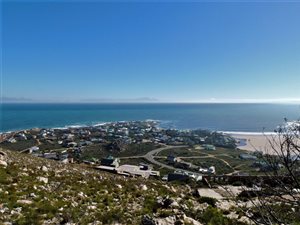 1.9 ha Land available in Rooi Els