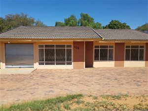 3 Bed House in Stella