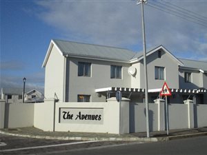 2 Bed Apartment in Paarl