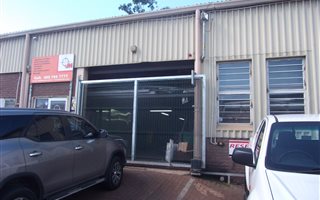374 m² Industrial space in Briardene