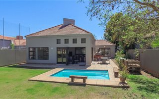 4 Bedroom House in Pecanwood
