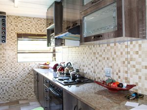 2 Bed Apartment in Glenvista
