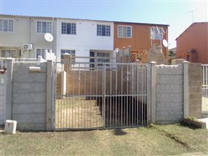 3 Bed Apartment in Clayfield