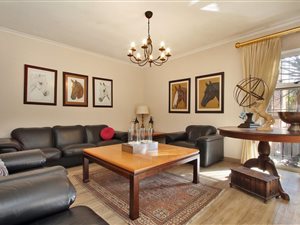 5 Bed House in Everglen