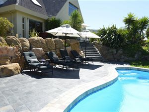 1 Bed Apartment in West Beach