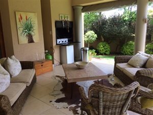 4 Bed House in Waterkloof Ridge