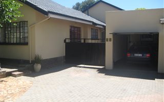 4 Bedroom House in Robertsham