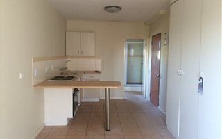 0.5 Bedroom Flat in Die Wilgers