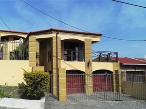 5 Bed House in Westrich