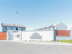 3 Bed Duplex in Parklands North