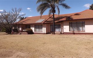 5 Bedroom House in Wilgeheuwel