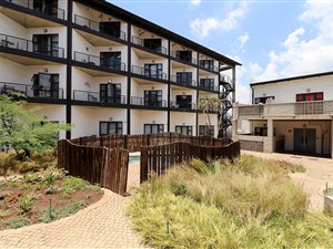 1 Bed Apartment in City and Suburban