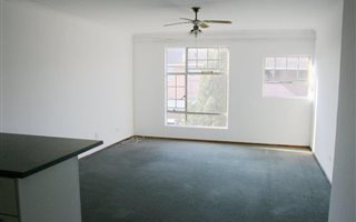 3 Bedroom Townhouse in Verwoerdpark