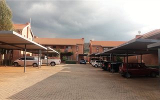 2 Bedroom Apartment in Ruimsig