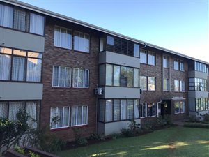 2 Bed Apartment in Clarendon