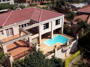 4 Bed House in Compensation Beach