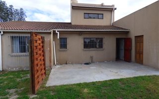 3 Bedroom House in Blouberg Sands
