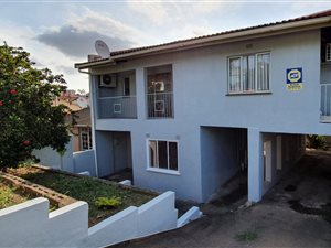 6 Bed House in Palmview