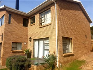 3 Bed Townhouse in Menkenkop
