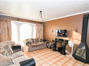 3 Bed House in Modder East