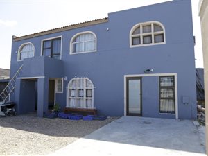 5 Bed House in Mitchells Plain