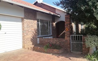 3 Bedroom Townhouse in Garsfontein