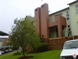 2 Bed Apartment in Winchester Hills