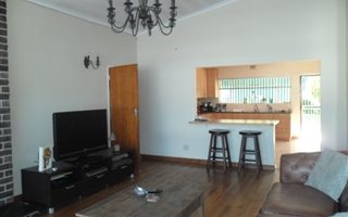 4 Bedroom House in Vrykyk