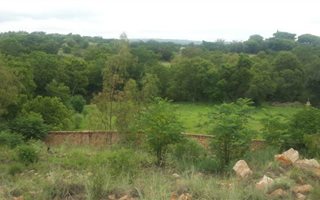 1 ha Farm in Kameeldrift East