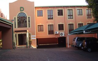 272 m² Office Space in Ferndale