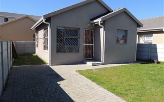 2 Bedroom House in Scottsdene