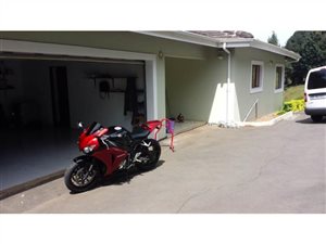 4 Bed House in Hillcrest Park