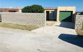 2 Bedroom House in Bethelsdorp