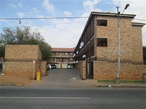 2 Bed Apartment in Kempton Park Central