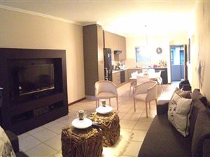 3 Bedroom Townhouse in Maroeladal