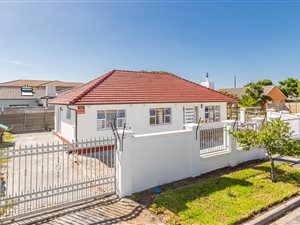 3 Bed House in Penlyn Estate