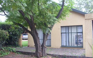 1 Bedroom Garden Cottage in Florida Hills