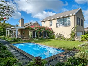 3 Bed House in Bergvliet