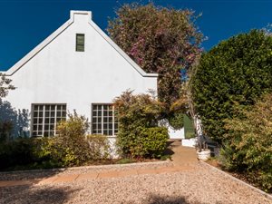 3 Bed House in Moret