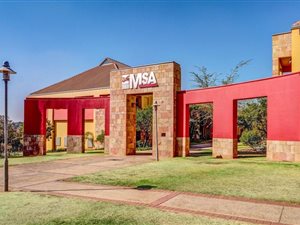 1 Bed Apartment in Ruimsig