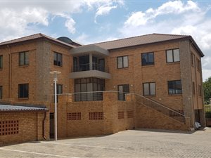 300 m² Office Space in Midridge Park