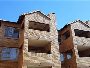 2 Bed Townhouse in Hazeldean (Silverlakes Surroundings)