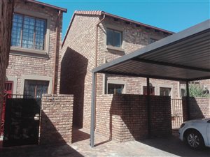 2 Bed Duplex in Die Hoewes