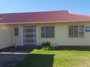 3 Bedroom Townhouse in Observation Hill