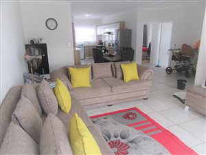 2 Bed Apartment in Blyde Riverwalk Estate
