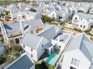 4 Bed House in De Zalze