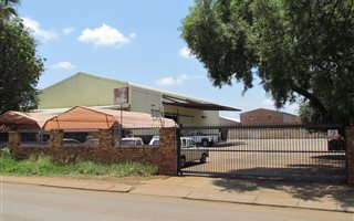 500 m² Industrial space in Rosslyn