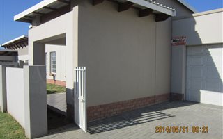 3 Bedroom Townhouse in Waterval East