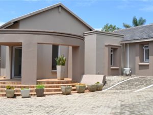 120 m² Office Space in Eldoraigne